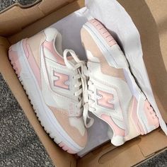 New Balance 550 White, Trendy Shoes Sneakers, Preppy Shoes, Pretty Shoes Sneakers, Cute Nike Shoes, Cute Sneakers, Fresh Shoes