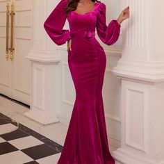 Sweetheart Neck Lantern Sleeve Velvet Dress. Make A Statement In This Beauty It Was Too Big For Me. It Is Tts!!! Long Party Gowns, Velvet Evening Dress, Velvet Prom Dress, Velvet Maxi Dress, Fishtail Dress, Long Sleeve Evening Dresses, Illusion Dress, Women's Evening Dresses, Fantasy Dress