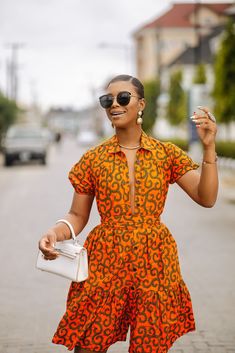 Unique Dresses Short, To Start A Conversation, Fashion Traditional, Ankara Gowns, Women Short Dress, Dress With Buttons, Short Gowns, Enhance Your Beauty, African Fashion Women Clothing