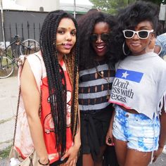 Perfect! I'm loving the chain connected to the nose ring Grunge Chic, Bloc Party, Pink Life, African Inspired Fashion, Natural Hair Inspiration, African American Hairstyles, Funky Fashion