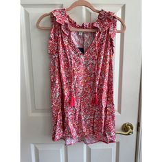 Nwt! Women’s Crown & Ivy Floral Pink Blouse With Ruffled Shoulders Size Xl *Pink Is Brighter In Person* Sleeveless Pink Blouse For Vacation, Pink Floral Print Sleeveless Blouse, Pink V-neck Daywear Blouse, Pink Summer Top For Daywear, Pink Summer Tops For Daywear, Pink V-neck Blouse For Daywear, Summer Pink Top For Daywear, Pink Summer Blouse For Daywear, Pink Sleeveless Blouse For Vacation