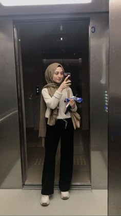 Casual Outfits Hijab, Simple Outfits Hijab, Hijab Casual Outfit, Style Hijab Casual, Outfit Ideas Hijab