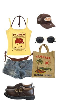 Travel Aesthetic Outfits Summer, Outfit Ideas Beachy, Summer Clothes Y2k, Summer Camp Outfit Ideas, Beach Grunge Outfits, Outfits For Vacation Beach, Summer Outfits 80s Style, Hawaii Winter Outfits, Summercore Outfits