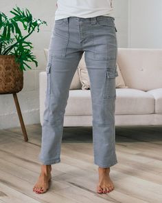 NEW! KanCan Avery Straight Leg Cargo Jeans - Gray Gray Cargo Pants Outfit, Gray Cargo Pants, Straight Cargo Pants, Grey Cargo Pants, Cargo Pants Outfit, Fitted Jumpsuit, Active Jacket, Jean Grey, Cargo Jeans