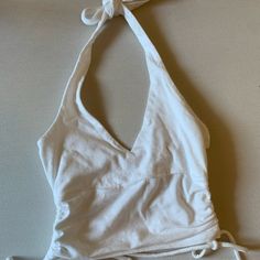 Never Worn- Amazing Quality Fitted Solid Halter Top For Spring, Fitted V-neck Halter Top For Summer, Solid Cotton Halter Top For Summer, Trendy Fitted White Halter Top, Fitted Halter Top For Day Out, Casual Solid Color Triangle Top, White Fitted V-neck Halter Top, Fitted White V-neck Halter Top, Solid Cotton Halter Top For Spring