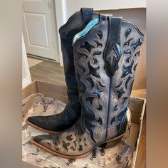 Beautiful Corral “Vintage” Boots, 2 Yrs Old And Worn 2 Times To The Houston Livestock Show And Rodeo, And To The Carnival 2 Days. My Daughter Has Outgrown Them For This Year. No Scratches, Very Nice Pair Of Boots, Comfortable, And Really Cute!! The Turquoise Inside Lining Is So Pretty! Houston Livestock Show And Rodeo, Livestock Show, Boots Comfortable, The Carnival, Vintage Boots, High Top Shoes, Boots Black, Top Shoes, Shoes Heels Boots