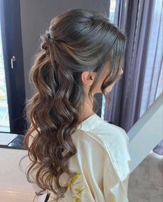 Trendy Free Long Hairstyle Ideas For Women|hairstyles beauty Hair Extension Curls, Wavy Hairstyles For Wedding Guest, Bridesmaid Hair Inspo, Quinceanera Hairstyles, Quince Hairstyles, Prom Hairstyles