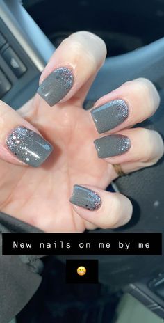 Mob Nails, Bride Manicure, Shiny Nails Designs, Dip Nail, Mother Of Groom, Mother Of The Bride Hair, Shiny Nails, Bride Hair, Dipped Nails