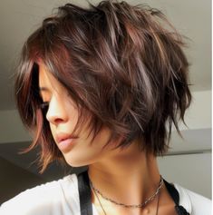 Short Choppy Hairstyles, Choppy Hairstyles, Choppy Bob Haircuts, Choppy Bob Hairstyles, Bob Haircut For Fine Hair, Choppy Hair, Messy Short Hair, Edgy Short Hair, Short Choppy Hair