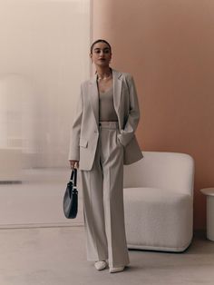 LICHI - Online fashion store :: Palazzo trousers with pleats at the waist and contrasting button Office Outfit Inspiration, Mint Outfit, Curtain Modern, Set Outfits, Online Fashion Store, Single Breasted Jacket, Beauty And Lifestyle, Life Tips, Professional Outfits