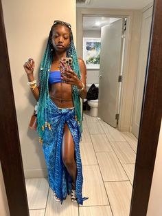 Turquoise Braids, Goddess Braids Hairstyles, Dyed Hair Inspiration, Cute Box Braids Hairstyles, Earthy Outfits, Protective Hairstyles Braids, Pretty Braided Hairstyles, Braided Hairstyles For Black Women, Jairzinho