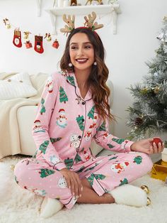 Cozy Christmas Outfits, Christmas Pjs Women, Christmas Outfits For Women, Tea Party Outfit, Cozy Christmas Outfit, Cute Christmas Pajamas, Christmas Tea Party, Fancy Outfit, Womens Christmas Pajamas