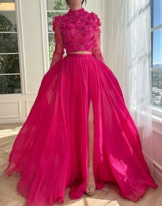 Prom Dress Two Piece, Two Piece Evening Dresses, Mode Purple, Teuta Matoshi, Evening Dress Long, Prom Dresses Elegant, Pink Prom Dress, Long Sleeve Prom, Prom Dresses Two Piece