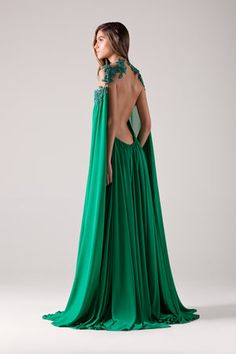 Ethereal Dress Goddesses, Greek Inspired Dress, Greek Goddesses, Green Evening Gowns, Silk Prom Dress, Grecian Dress, Blouse Ideas, Clothing Reference, Ethereal Dress