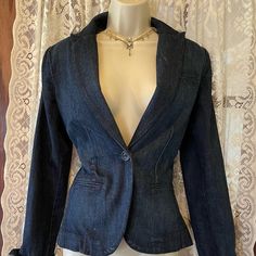 Vintage Dark Wash Denim Blazer With A Cute Button Detail Slit At Sleeves - A Great Staple Piece For Any Wardrobe! New Without Tags #Denim #Blazer #Western #Trending #Denimjacket Denim Blazer, Dark Wash Denim, Staple Pieces, Button Detail, Coats Jackets Women, Vintage Denim, Blazer Suit, Lucky Brand, Blazer Jacket