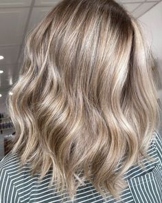 Blonde 2024 Hairstyle, Natural Looking Blonde Balayage, Low Maintenance Dark Blonde Hair, Dishwasher Blonde Hair, Fall Blonde 2024, Natural Dirty Blonde With Highlights, Natural Looking Blonde Hair Highlights, Natural Dark Blonde Hair With Highlights, Natural Blonde Highlights On Blonde Hair