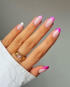 50 STUNNING SPRING NAILS TO RECREATE - Stylin by Sarita French Nails Design, Classic Nail Designs, Short Pink Nails, Pink White Nails, Nails Gradient, Pink French Nails, Baby Pink Nails, Hot Pink Nails, Minimalist Nail Art