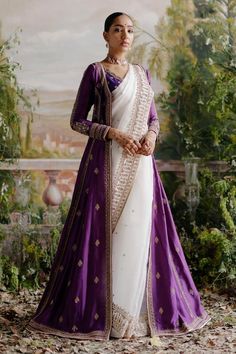 Ivory Lehenga, White Sari, Jacket Lehenga, Saree Jackets, Desi Clothes, Aari Embroidery, Purple Jacket, Indian Dress, Dress Indian Style