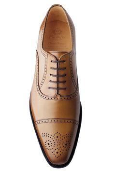 Richelieu Diplomat Gold Finsbury Shoes, Der Gentleman, Leather Formal Shoes, Oxford Shoes Men, Mens Fashion Suits, Mens Fashion Shoes, Formal Shoes, Luxury Shoes