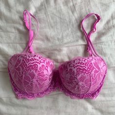 Girl Shopping, 32d Bra, Pink Bra, Lace Bra, Vs Pink, Girls Shopping, Victoria's Secret Pink, Juicy Couture, Victoria Secret