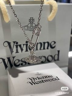 Vividness Westwood Necklace, Viviane Westwood Jewelry, Viven Westwood Necklace, Vivien Westwood Necklace, Jewelry Vivienne Westwood, Vivienne Westwood Necklace, Westwood Necklace, Vivienne Westwood Jewellery, Pattern Ring