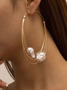 Normcore Tasseled Pearl Ear-Ring Gold Tassel Jewelry For Summer, Summer Gold Tassel Jewelry, Retro Earring, Earrings Accessories, Classy Jewelry, Gold Earrings Designs, Diy Schmuck, Gold Fashion, Handmade Jewellery