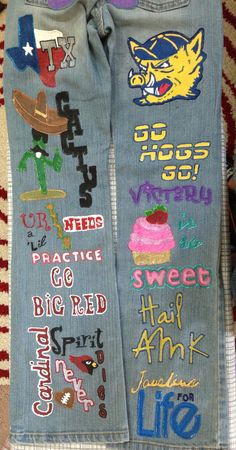 Back of spirit jeans Spirit Jeans, Football Diy, Painted Jeans, Spirit Week, Spirit Wear, School Spirit, Diy Fashion