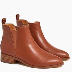 Super Cute Boots For Fall. Worn With Skinny Pants And Jeans, And A Cozy Scarf And Sweater Womens Brown Leather Boots, Classic Capsule Wardrobe, Cute Boots, Outfit Inspiration Fall, Travel Wardrobe, Leather Chelsea Boots, Brown Leather Boots, Cool Boots, Suede Pumps