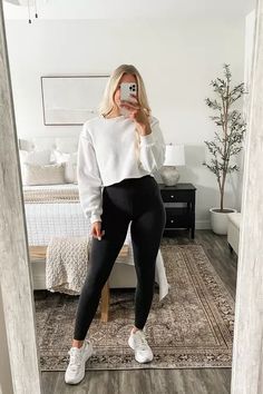 Women Sweatshirts Outfits Casual, Casual Activewear Outfits, Winter Athletic Outfits, Trendy Athleisure Outfits, Winter Athleisure Outfits, Amazon Activewear, Amazon Loungewear, Gym Girlies