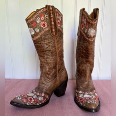 Old Gringo Sora Cowgirl Boot In Brass. Floral Embroidery Around Top And Toe. Pointed Toe, 3” Heel. Great Condition. Run Narrow. 13.5 “ Opening At Calf And 11” Shaft. Traditional Brown Boots For Spring, Traditional Fitted Boots For Fall, Traditional Snip Toe Boots For Spring, Traditional Fitted Snip Toe Boots, Traditional Embroidered Boots For Spring, Traditional Fitted Leather Boots, Traditional Fitted Boots For Spring, Traditional Spring Boots, Traditional Fitted Boots With Round Toe