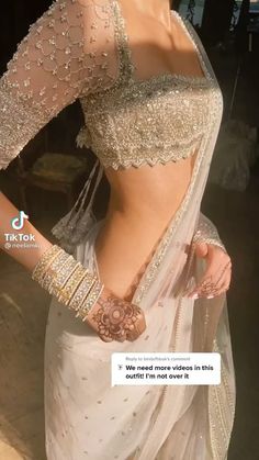 Modern Sarees, Fashionable Saree, 2022 Outfits, Indian Outfits Lehenga, Fashionable Saree Blouse Designs