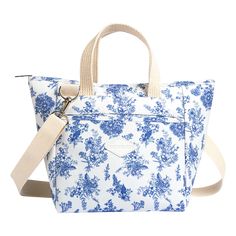 Made from GRS-certified recycled post-consumer plastic waste, our Lunch Tote Recycle Toile De Jouy is not only eco-friendly but also stylish and functional. Featuring our Le Sac technology - an innovative insulated lining that is leakproof, easy to clean, recyclable, and 100% non-toxic, our lunch tote is so versatile t Casual Travel Lunch Bag With Removable Pouch, Casual Travel Lunch Bag With Zipper Closure, Casual Travel Lunch Bag With Zipper, Casual Satchel Lunch Bag For Travel, Casual Blue Lunch Bag For Travel, Casual Blue Travel Lunch Bag, White Lunch Bag With Zipper For Everyday Use, White Lunch Bag With Zipper Closure For Everyday Use, On-the-go Lunch Tote With Zipper Closure