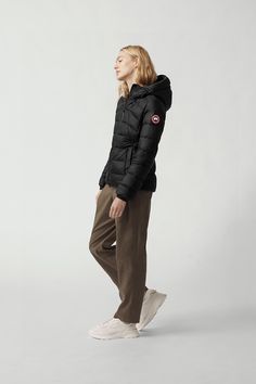 This hoody is designed to come along wherever your outdoor pursuits take you. Packable into its own pocket, the Abbott Hoody is perfect for travel. The cozy down-filled hood adds comfort, with reflective details at back for visibility in low light. Navy Admiral, Parka Jacket Women, Canada Goose Women, Canada Goose Mens, Men Parka, Tricot Fabric, Parka Style, Image Model, Black Down