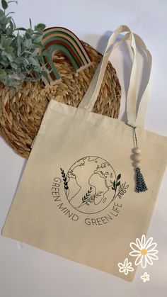 raymarartful on Instagram: Showing you the new tote bag 🌿✨ - ��💚Link in bio!! - Enseñándoles nuestra bolsa 🌿Enlace en biografía!! Green Life, Reusable Tote, Reusable Tote Bags, Audio