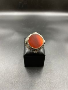 Beautiful Vintage Handmade Silver Ring With Natural Carnelian Agate Ring Size : 8.5 US Amber Carnelian Ring With Cabochon, Vintage Natural Stones Gemstones, Vintage Round Natural Gemstones, Amber Rings With Natural Stones, Vintage Chalcedony Round Jewelry, Amber Agate Cabochon Ring, Vintage Chalcedony Jewelry, Artisan Round Agate Gemstones, Carnelian Amber Gemstone Rings