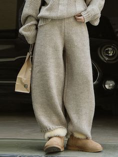 Winter Mood, Color Pants, Solid Color Pants, Wool Trousers, Mode Inspo, 가을 패션, Type Of Pants, Looks Style, Mode Inspiration