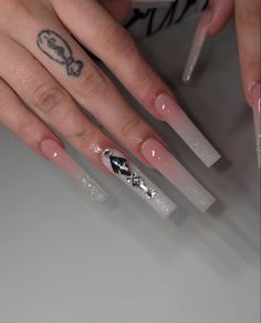 #longnails #glitternails #glitteracrylics #longnailacrylics #nails #acrylics #nails #ombre #gems Nail Design Acrylic, Glitter Ombre Nails, Nail Winter, Nail Fall, Nail 2023, Glitter Nails Acrylic, Tapered Square Nails, Nails Ombre, White Glitter Nails