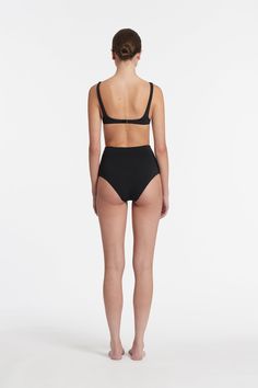 Fixed strapSeamlessBack claspSlips onFully linedA lightweight lustrous swim fabrication with a slight sheen and generous stretchGenerous stretchTrue to size
Model 1 is 6’0” / 183cm and wears a size 1 Seamless Top, High Waisted Briefs, Blazer And Skirt, Rib Cage, Triangle Shape, Dress Cuts, Event Dresses, Cropped Top, Skirts For Sale