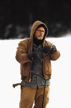 Ed Harris in Human Stain (2003) Rugged Man, Ed Harris, Insulated Coveralls, Mens Fashion Country, Mens Work Outfits, Boots Outfit Men, Carhartt Overalls, Leading Men