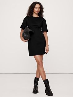 Everywhere Ponte Seamed Mini Dress | Banana Republic Black Dress Outfit Casual, Little Black Dress Outfit, Black Dress Outfits, Ponte Dress, Work Dresses, Water Consumption, Mini Dress Black, Invisible Zip, Banana Republic Dress