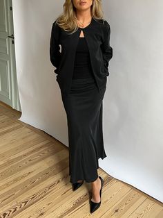 Long Black Dress With Cardigan, Elegant Long Sleeve Stretch Blazer, Elegant Stretch Long Sleeve Blazer, Elegant Stretch Blazer With Long Sleeves, Formal Stretch Blazer With Long Sleeves, Elegant Long Sleeve Office Cardigan, Elegant Long Sleeve Cardigan For Office, Sleek Silk Long Sleeve Outerwear, Chic Long Sleeve Blazer For Evening