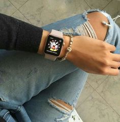 Apple Watch Outfit, Watch Outfit, Apple Watch Fashion, Apple Watch Stand, Apple Watch Iphone, Gadgets Electronics, Iwatch Apple, Apple Watch Accessories, Apple Watch Faces