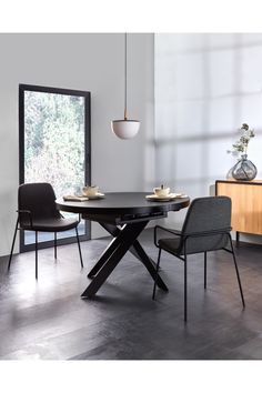 Black Round Extendable Table | La Forma Vashti | Woodfurniture.com Ideas Sala Comedor, Round Extendable Dining Table, Mesa Oval, Round Glass Table, Dining Table Online, Tempered Glass Table Top, Table Extensible, Table Ronde, Kave Home