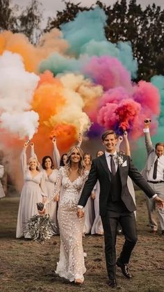 Wedding Send Off, Wedding Exits, Wedding Picture Poses, Rock My Wedding, Future Wedding Plans, Cute Wedding Ideas, Wedding Goals, Outdoor Wedding Ceremony, Popular Wedding