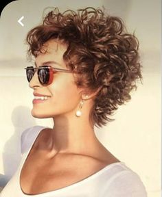 Haircuts Curly Hair, Hair Short Curly, Haircuts Curly, Short Curly Hairstyles For Women, Curly Pixie Hairstyles, Curly Pixie Haircuts