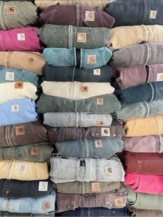 All Brand New #Clothing #pallet available at affordable prices they are all new mixed sizes and colors;click the link on our bio to message us. Thanks Carhartt Jacket Aesthetic, Vintage Carhartt Jacket Outfit, Carhartt Aesthetic, Carhartt Outfits, Casual Country Outfits, Vintage Retro Clothing, Country Style Outfits, Carhartt Jackets, Cute Country Outfits