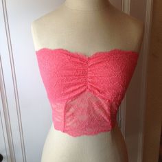 Nwt American Eagle Structured Bandeay, Pink Lace Over Cotton Spandex, Can Stretch To Fit Many Figures! Looks Great Peeking Out Under A Low Cut Top! Stretch Bandeau Camisole With Built-in Bra, Fitted Strapless Camisole For Spring, Strapless Fitted Camisole For Spring, Fitted Bandeau Camisole For Party, Spring Lace Sleeveless Tube Top, Party Bandeau Camisole, Pink Stretch Seamless Tube Top, Lace Crop Top With Built-in Bra And Stretch, Sleeveless Stretch Lace Crop Top