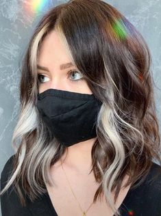 Short Brown With Money Piece, Dark Hair Color Balayage Ideas, Brown Hair Platinum Money Piece, Block Highlights Hair, Platinum Peekaboo Hair, Platinum Blonde Peekaboo, Gray Peekaboo Hair, Peekaboo Blonde Hair, Black Hair With Peekaboo Color