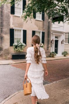 Three Summer Looks With Rebecca Taylor | Gal Meets Glam #sponsored #rebeccataylor Julia Berolzheimer, White Dress Summer, Rebecca Taylor, Romantic Style, White Summer, Scarf Hairstyles, Street Styles