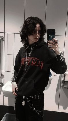 Alt Male Faceclaims, Goth Style Outfits Men, Punk Streetwear Men, Skater Mens Outfits, My Chemical Romance Outfit Ideas, Punk Guy Aesthetic, Punk Men Outfit, Emo Fits Men, Male Gothic Outfits